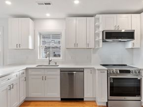 55 Mansfield St, Gloucester MA 01930