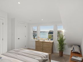 55 Mansfield St, Gloucester MA 01930