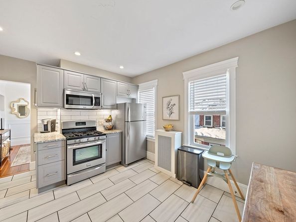 131 King St 3, Boston MA 02122