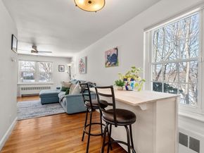 39 Charlesbank Rd 39, Newton MA 02458