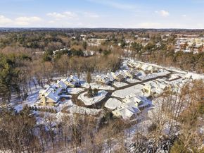 18 Winterberry Ln 18, Hanover MA 02339