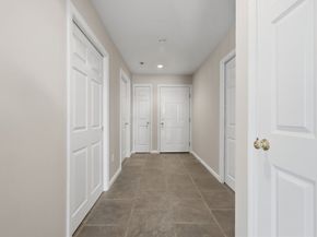 18 Winterberry Ln 18, Hanover MA 02339