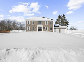 2 Hemlock St, Paxton MA 01612