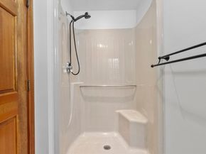 22 Old Hardwick Rd, Petersham MA 01366