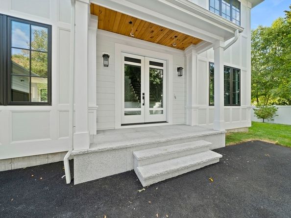 42 Bow Rd, Newton MA 02459