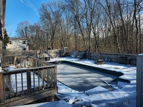 289 Commercial St, Whitman MA 02382