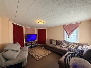 103 Hamilton St, Worcester MA 01604