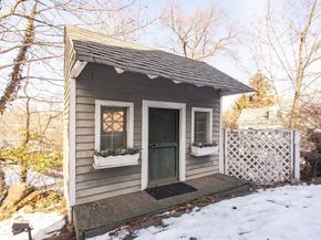 1289 Walnut St, Newton MA 02461