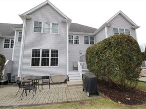 19 Peachey Circle 19, Middleton MA 01949