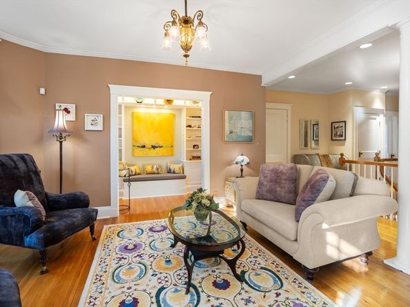 195 Winthrop Rd 1, Brookline MA 02445