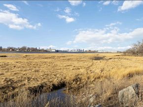 133 Commander Shea Blvd 219, Quincy MA 02171