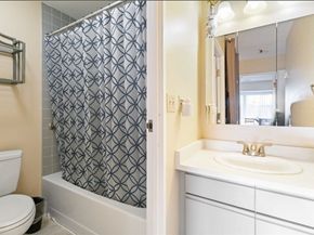 133 Commander Shea Blvd 219, Quincy MA 02171