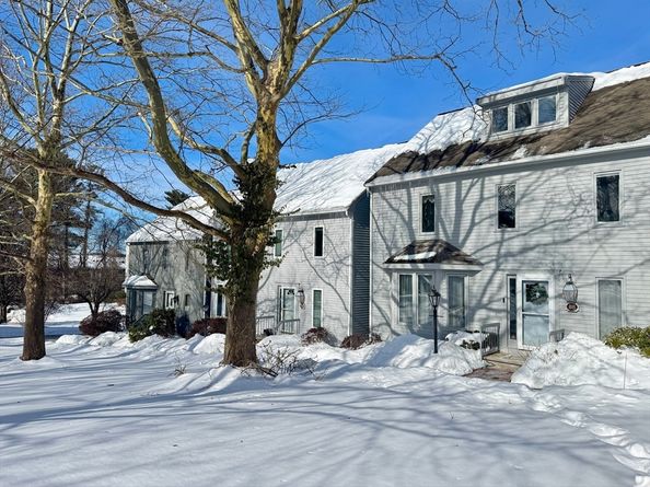 84 Kim Ter 84, Stoughton MA 02072