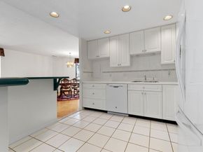 1008 Paradise Road 1M, Swampscott MA 01907