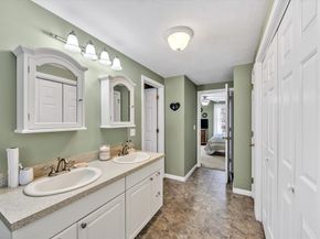 27 Ridge Dr 27, Middleboro MA 02346