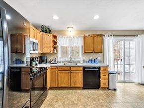 27 Ridge Dr 27, Middleboro MA 02346