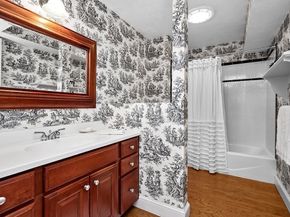 2 Country Way, Hopkinton MA 01748
