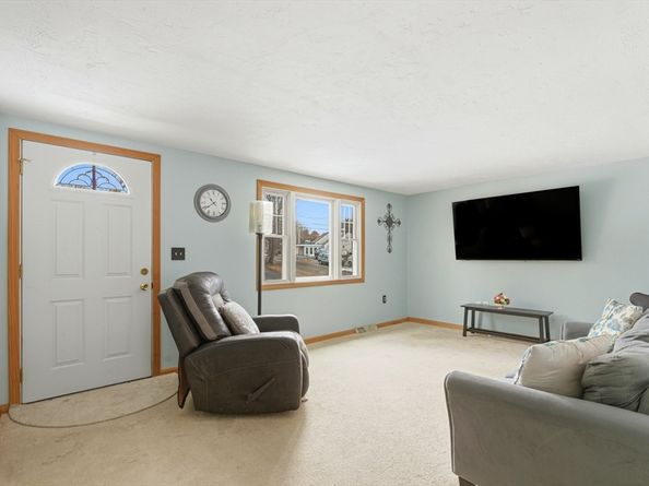 10 Wapping Rd, Kingston MA 02364