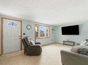 10 Wapping Rd, Kingston MA 02364