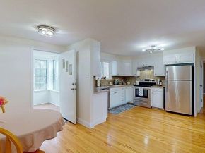 437 Salisbury St, Worcester MA 01609