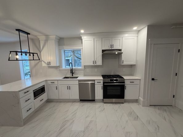 10 Beech St 4, Cambridge MA 02140