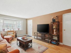 70 Washington Park Dr 6, Andover MA 01810