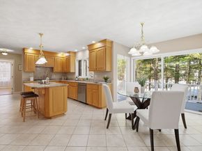 2 Pipers Gln, Andover MA 01810