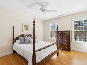 2 Pipers Gln, Andover MA 01810