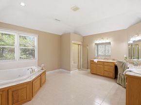 2 Pipers Gln, Andover MA 01810