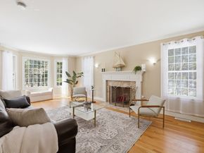 2 Pipers Gln, Andover MA 01810