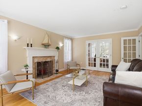 2 Pipers Gln, Andover MA 01810