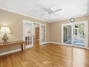 2 Pipers Gln, Andover MA 01810