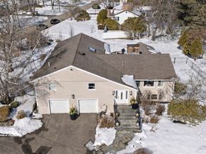 6 Tally Ho Lane, Framingham MA 01701