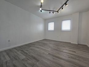 165 Cottage St 706, Chelsea MA 02150