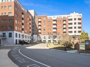 165 Cottage St 706, Chelsea MA 02150