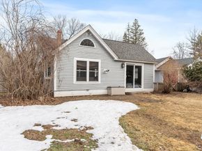 114 Chestnut St, Lunenburg MA 01462