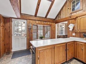 114 Chestnut St, Lunenburg MA 01462