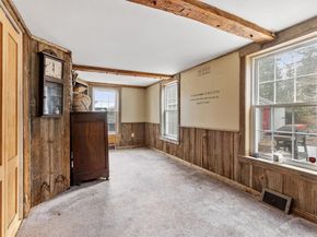 114 Chestnut St, Lunenburg MA 01462