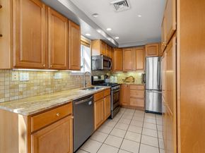 15 Lexington Ter, Waltham MA 02452