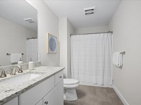 5 N. Pond Way 28, Hopkinton MA 01748