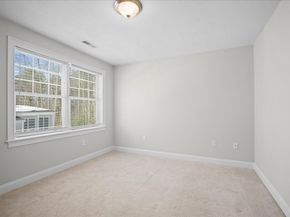5 N. Pond Way 28, Hopkinton MA 01748