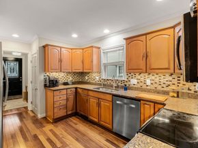 11 Evans Rd, Peabody MA 01960