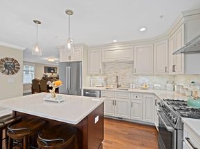 6 Audubon Way 6, Canton MA 02021