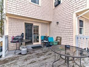 845 Plymouth St 845, Bridgewater MA 02324