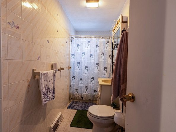 37 Argyle St, Everett MA 02149