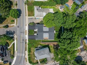 156 Langley Rd 156, Newton MA 02459