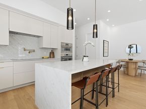 156 Langley Rd 156, Newton MA 02459