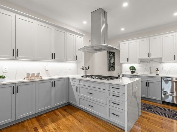 37 Englewood Ave 3, Brookline MA 02445