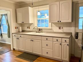 12 C St, Douglas MA 01516