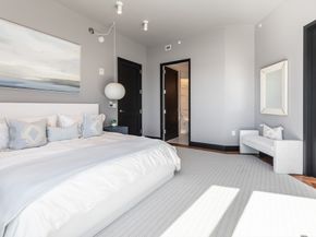 300 Pier 4 Blvd PH J, Boston MA 02210